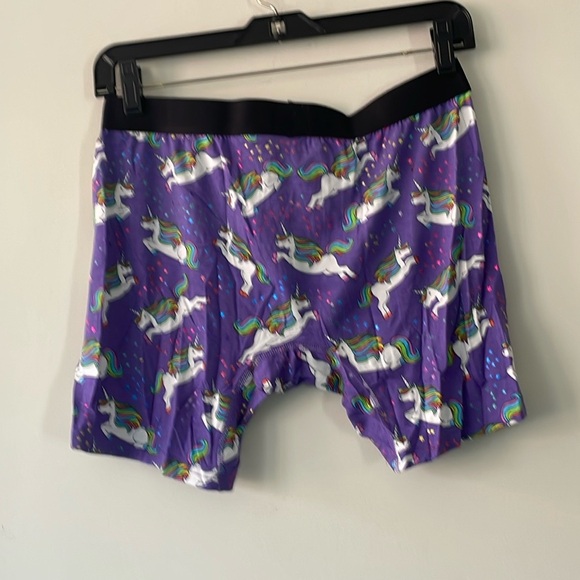 2 Pair of MeUndies. Men, these amazing underwear sell for $30 a pair on Amazon - Picture 6 of 9